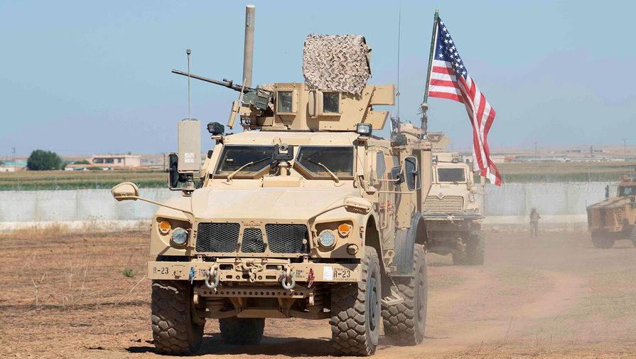 Неизвестные атаковали колонну американских военнослужащих в Сирии - gazeta.ru - США - Сирия - Сана - провинция Дейр-Эз-Зор