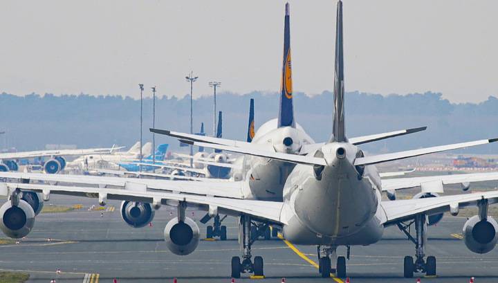 Власти Германии бросили Lufthansa спасательный круг - vesti.ru - Германия