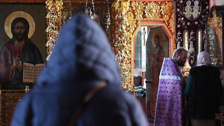 Николай Романов - Епархия Екатеринбурга отстранила священника за призывы нарушать самоизоляцию - gazeta.ru - Екатеринбург