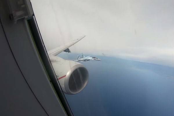 США показали перехват своего самолета-разведчика российскими Су-35 - trud.ru - Россия - США