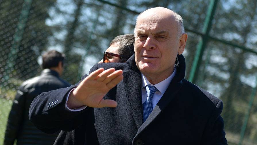 Владимир Путин - Аслан Бжания - Президент Абхазии приедет на парад Победы в Москве - gazeta.ru - Москва - Россия - Апсны - респ. Южная Осетия