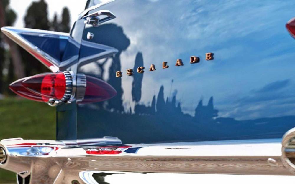 Cadillac Escalade 60 лет назад: странная автофантазия - zr.ru - США