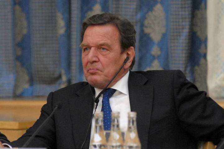 Андрей Мельник - Герхард Шредер - Шрёдер назвал карликом, захотевшего Крым посла Украины - mk.ru - Россия - Украина - Крым - Германия