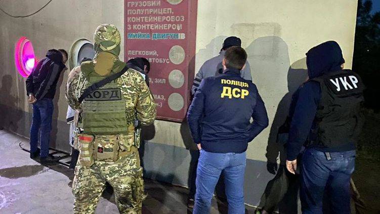 Задержаны киллеры-иностранцы, расстрелявшие черногорца-наркобарона в центре Киева - newsland.com - Киев - Одесса - Черногория