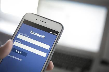Марк Цукерберг - Антон Горелкин - В Госдуме выступили за запрет Facebook рекламной деятельности в России - lenta.ru - Россия