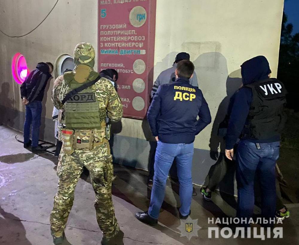 Антон Геращенко - В Одессе задержали иностранных киллеров: они устроили покушение на главаря наркокартеля в Киеве - focus.ua - Киев - Одесса