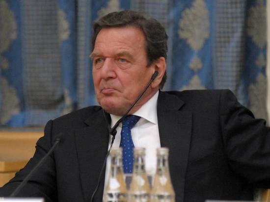 Андрей Мельник - Михаил Ковалев - Герхард Шредер - Шрёдер назвал «карликом» захотевшего Крым посла Украины - newtvnews.ru - Россия - Украина - Крым - Германия