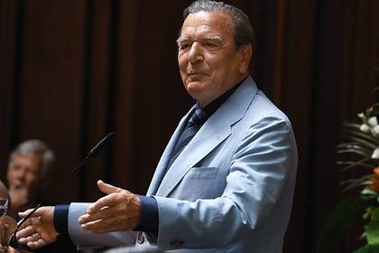 Андрей Мельник - Герхард Шредер - Бывший канцлер Германии назвал посла Украины карликом - lenta.ru - Россия - Украина - Киев - Крым - Германия