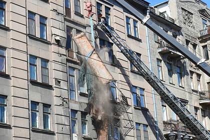 Максим Мейксин - Названа причина обрушения четырех балконов в Петербурге - lenta.ru - Санкт-Петербург - район Центральный