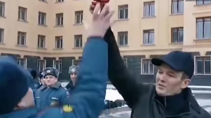 Михаил Игнатьев - Экс-губернатора Чувашии Игнатьева сняли не за случай с ключами для МЧС - riafan.ru - Россия - респ. Чувашия