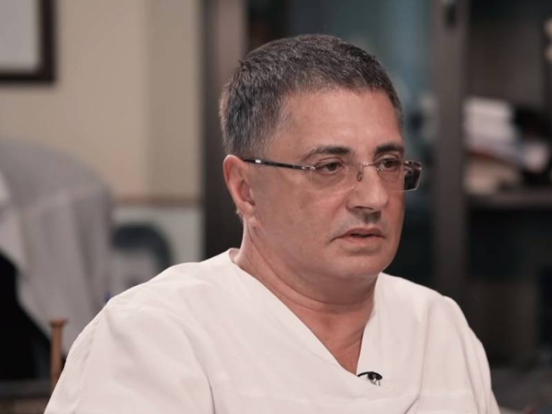 Александр Мясников - Ксения Собчак - Глава инфоцентра при правительстве на 100% готов убивать людей за оскорбление - sobesednik.ru - Россия