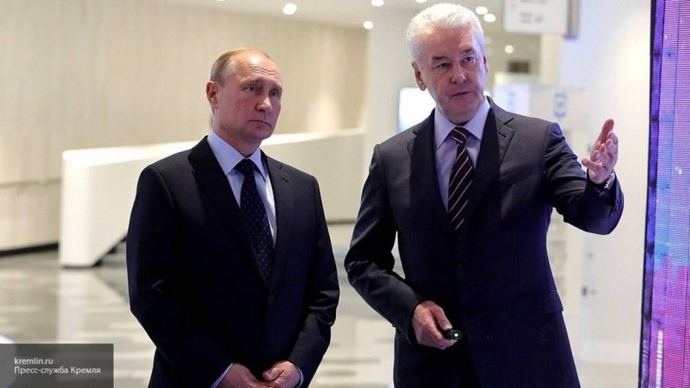 Владимир Путин - Сергей Собянин - Собянин предложил Путину открыть в Москве с 1 июня точки непродовольственной торговли - polit.info - Москва - Россия