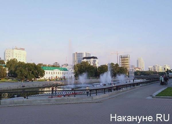 Горельеф на "плотинке" в Екатеринбурге отобразит развитие уральской столицы за три десятилетия - nakanune.ru - Россия - Екатеринбург - Свердловская обл.