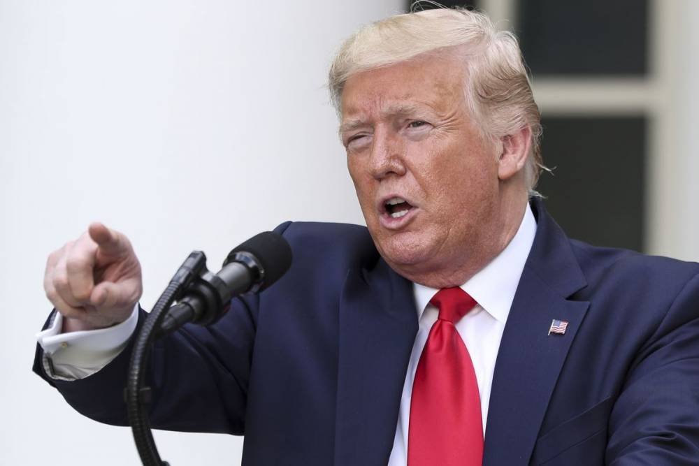 Дональд Трамп - Хиллари Клинтон - Трамп пригрозил закрыть соцсети из-за того, что они «полностью заглушают голоса консерваторов» - theins.ru - США