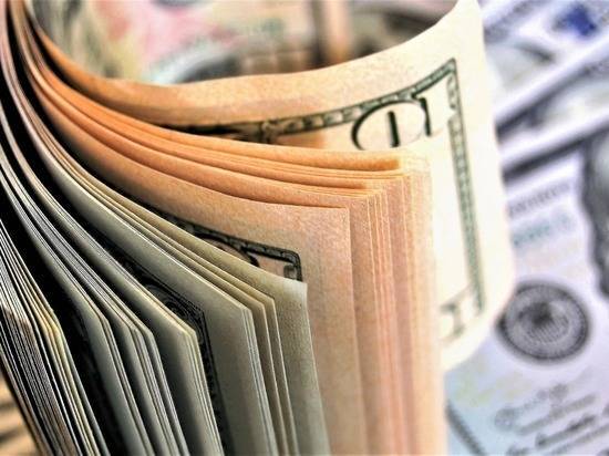 Россияне вынули миллиарды долларов из банкоматов: реакция на самоизоляцию - newtvnews.ru - Россия