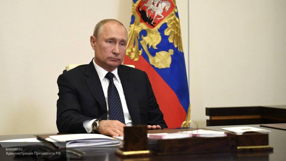 Владимир Путин - Путин призвал направить максимальное внимание на проблему безработицы в РФ - polit.info - Россия