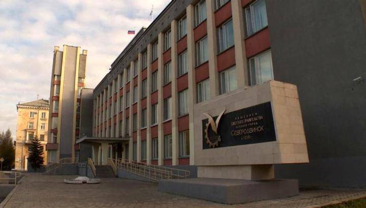 В Северодвинске ужесточат меры безопасности из-за роста случаев COVID-19 - vesti.ru - Северодвинск