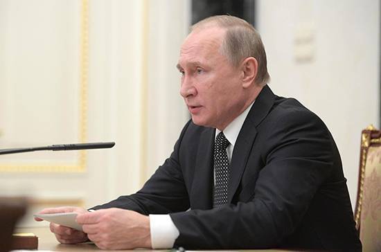 Владимир Путин - Путин согласился продлить на 3 месяца выплату пособий потерявшим работу из-за пандемии - pnp.ru - Россия