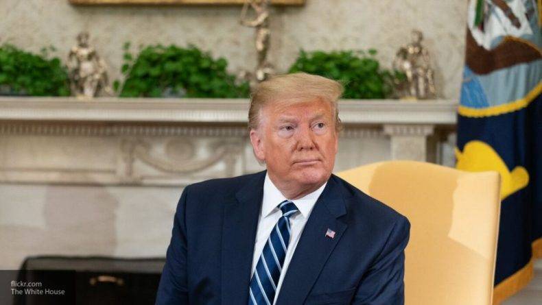 Дональд Трамп - Джо Байден - Трамп опубликовал ролик с танцующими гробовщиками, посвященный Байдену - usa.one - США - Гана