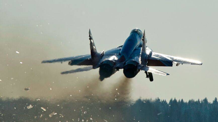 Виктор Бондарев - Бондарев заявил, что в Ливии могут быть только советские Миг-29 - riafan.ru - Москва - Россия - США - Ливия