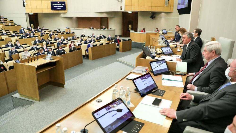 Госдума обсудит, как противостоять фейкам о ситуации с коронавирусом в России - riafan.ru - Москва - Россия