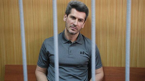 Зиявудин Магомедов - По делу Зиявудина Магомедова арестовали имущество на 100 млрд рублей - theins.ru