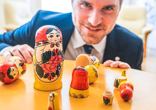 Прага запретила арендаторам продавать матрешки, ушанки и другие «безвкусные сувениры» - vinegret.cz - Чехия - Прага