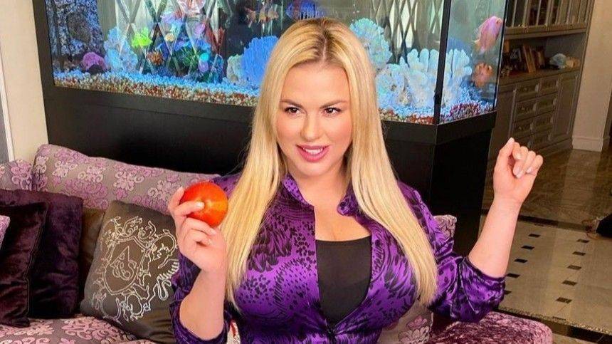 Анна Семенович - «Сложные три месяца»: Почему Семенович набрала лишний вес? - 5-tv.ru