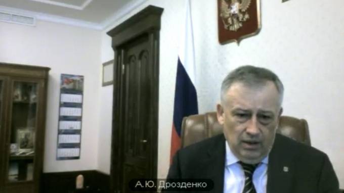 Александр Дрозденко - Ленобласть проконтролирует рост задолженностей по зарплате - piter.tv - Ленинградская обл.