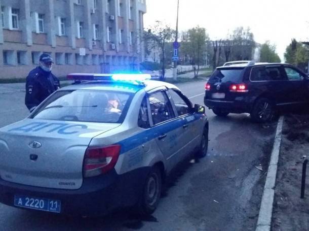 Устроивший ДТП в Сыктывкаре «мужчина в погонах» был пьян - bnkomi.ru - Сыктывкар