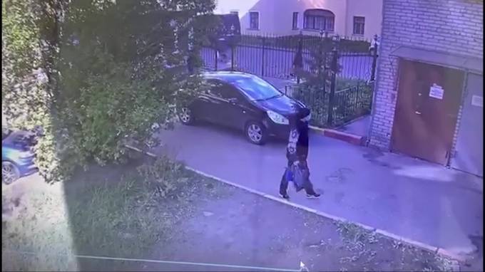 Александр Невский - Мошенники продали 82-летней женщине в Петербурге БАДЫ на 240 тысяч рублей - piter.tv - Санкт-Петербург