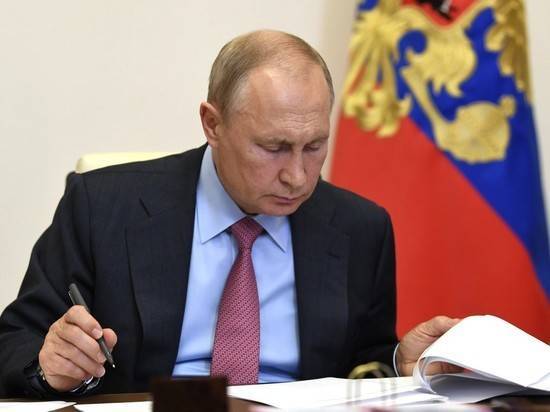 Путин и кризис доверия: в России перестали верить в коронавирус - newsland.com - Москва - Россия