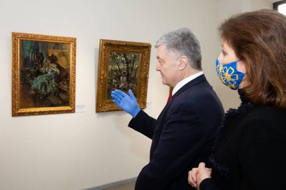 Петр Порошенко - Марина Порошенко - Иван Гончар - Петр Порошенко пригласил украинцев посетить выставку картин в музее Ивана Гончара: видео - prm.ua - Украина