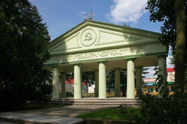 Александр Бастрыкин - СКР начал сбор информации по братской могиле, разорённой польскими властями - eadaily.com - Польша