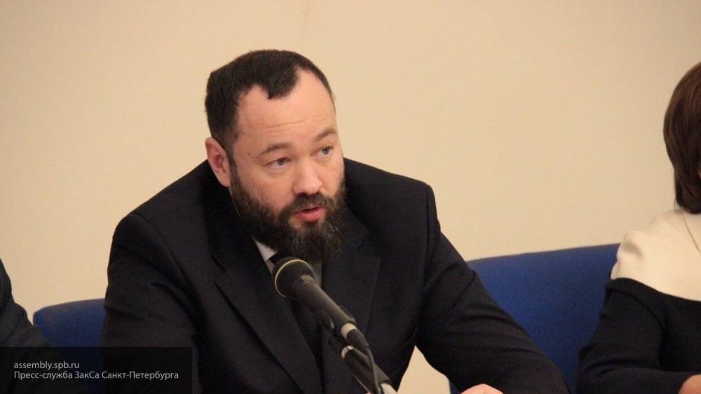 Андрей Анохин - Депутат Анохин предложил давать рабочие места россиянам, а не приезжим иностранцам - polit.info - Россия