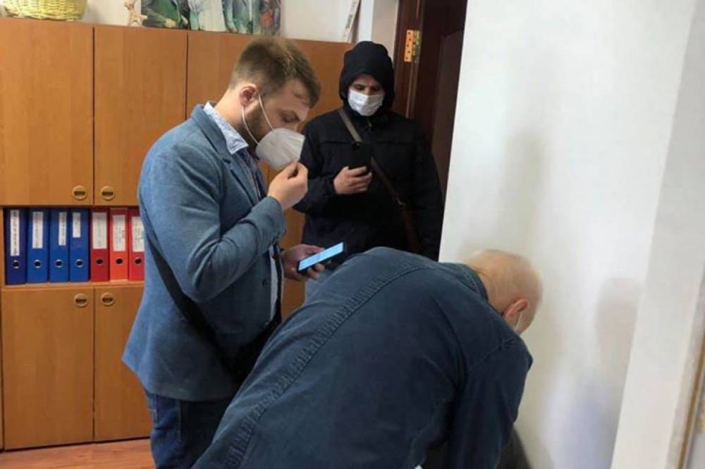 Петр Порошенко - ГБР снова пришло в музей Гончара, на этот раз из-за ареста картин Порошенко - vkcyprus.com