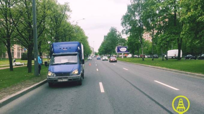 "ГАЗель" сбила пешехода на проспекте Непокоренных - piter.tv