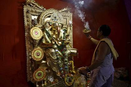 Священник обезглавил мужчину ради победы над коронавирусом - lenta.ru - Иран - India