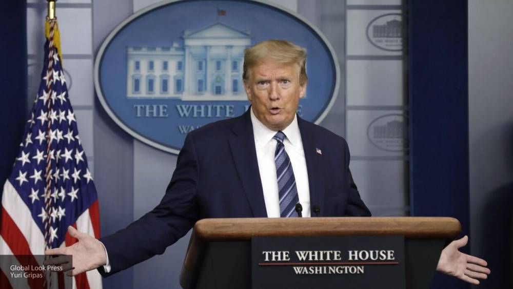 Дональд Трамп - Трамп подписал указ, регулирующий деятельности соцсетей в США - polit.info - США - Twitter