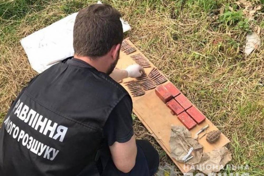 В Луганской области обнаружили схрон оружия действующего бойца НВФ "ЛНР" - vkcyprus.com - Украина - Луганская обл. - ЛНР - Днепропетровская обл. - Донецкая обл.