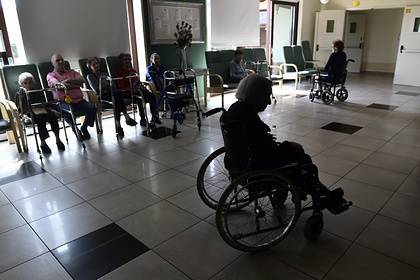 В российском пансионате произошла вспышка коронавируса - lenta.ru - Россия - Екатеринбург - респ. Саха