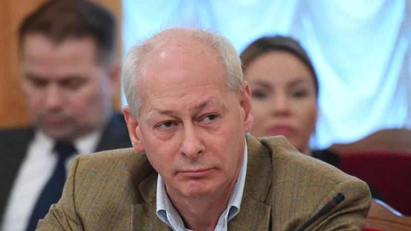Алексей Волин - В Минкомсвязи оценили включение СМИ в перечень пострадавших отраслей - russian.rt.com - Россия