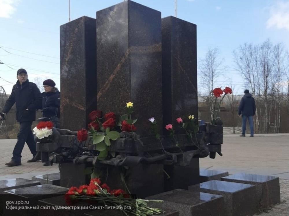 Владимир Зеленский - Украина открывает для посещений зону отчуждения Чернобыльской АЭС - polit.info - Украина