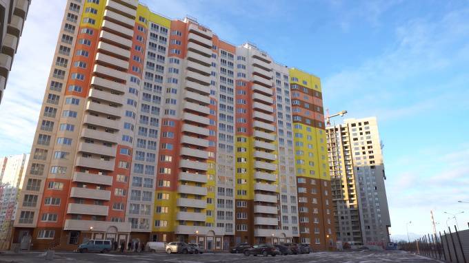 Евгений Барановский - В Петербурге спрос на жилье упал в два раза - piter.tv - Санкт-Петербург