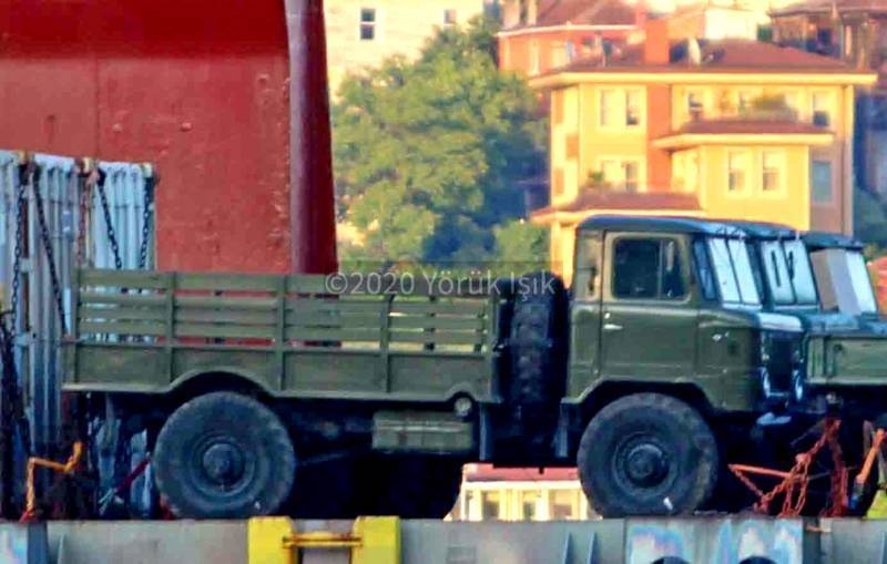 Новенькие «Шишиги» уехали в Сирию: Россия избавляется от давно списанной техники - topcor.ru - Россия - Сирия - Ливия - Новороссийск