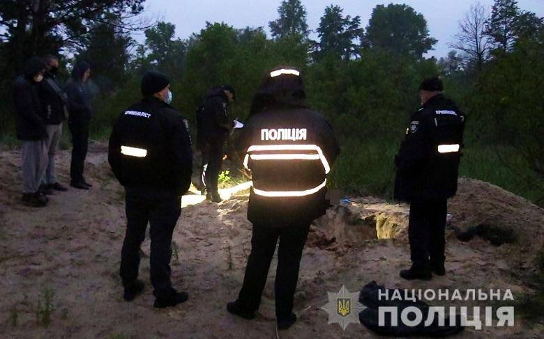 Андрей Крищенко - Убийство из-за долгов по кредиту: в Киеве двое мужчин утопили рыбака и угнали его автомобиль - focus.ua - Киев - Киевская обл.