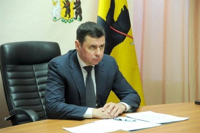 Дмитрий Миронов - Губернатор Ярославской области на неделю оставил в силе большинство ограничений - infox.ru - Ярославская обл.