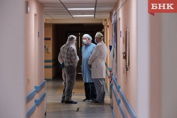 Андрей Пудов - Стаж работающих с коронавирусом медиков будет идти из расчета день за три - bnkomi.ru - Россия