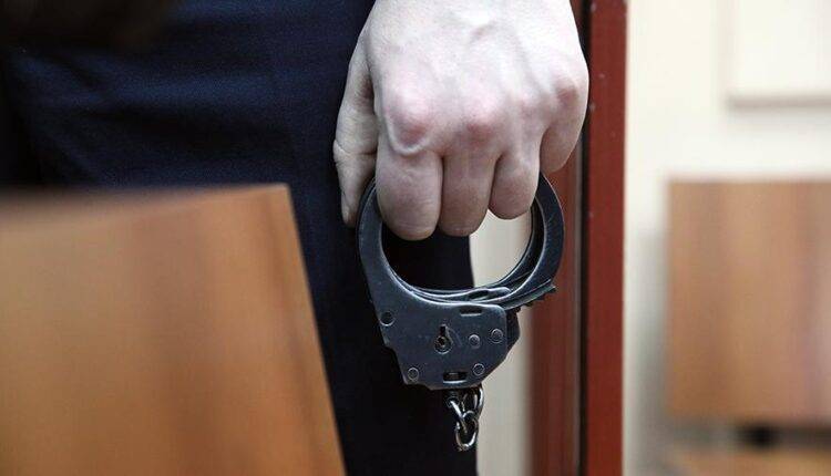 Суд в Москве отказался арестовывать напавшего на полицейского - newtvnews.ru - Москва - Россия