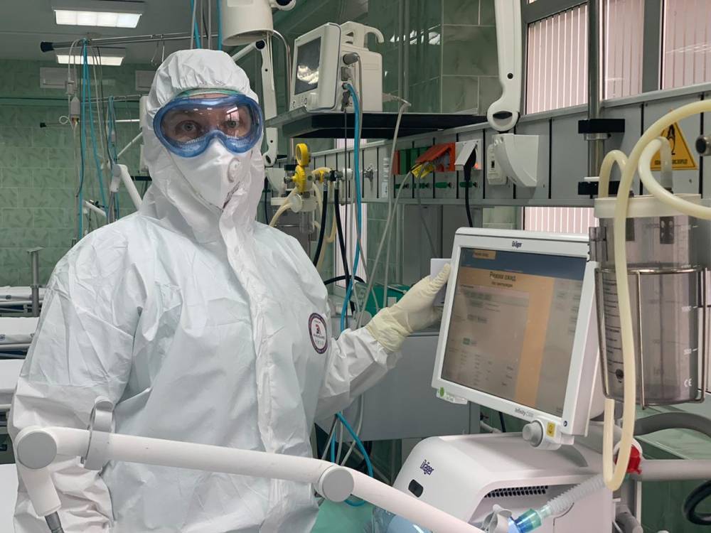 Почти 150 человек с подозрением на COVID-19 поступили в Филатовскую больницу - vm.ru - Россия - Москва